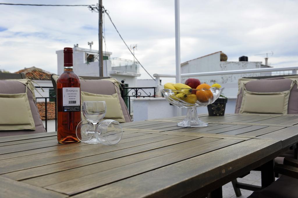 Pension Margarita Skiathos Town Bagian luar foto
