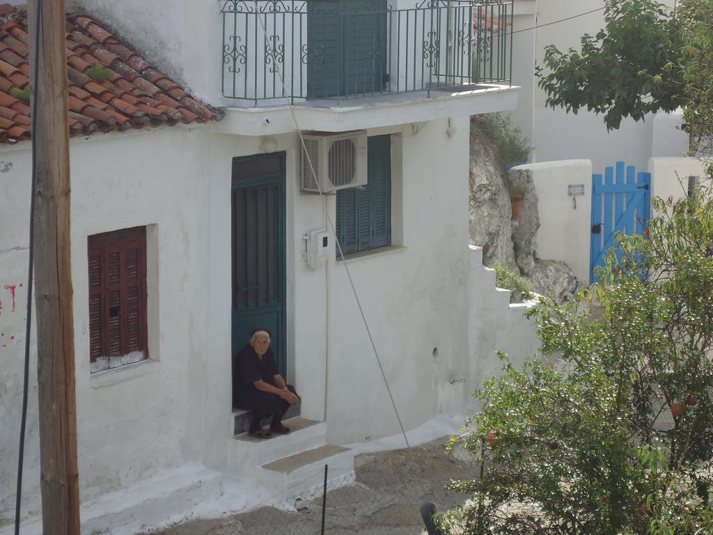 Pension Margarita Skiathos Town Bagian luar foto