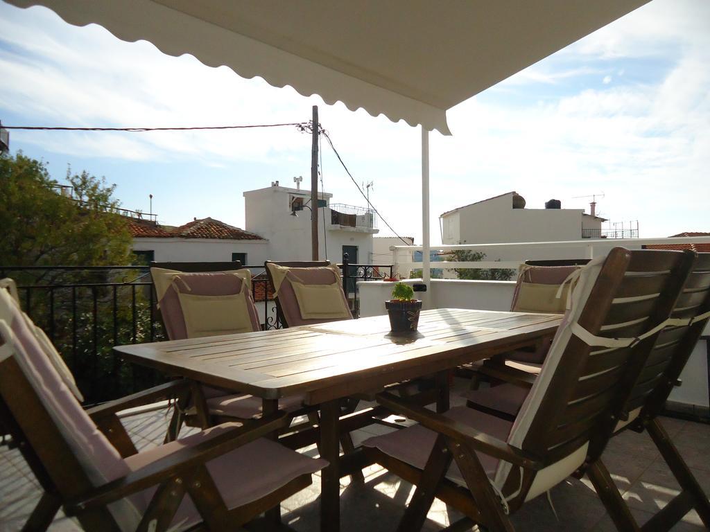 Pension Margarita Skiathos Town Bagian luar foto