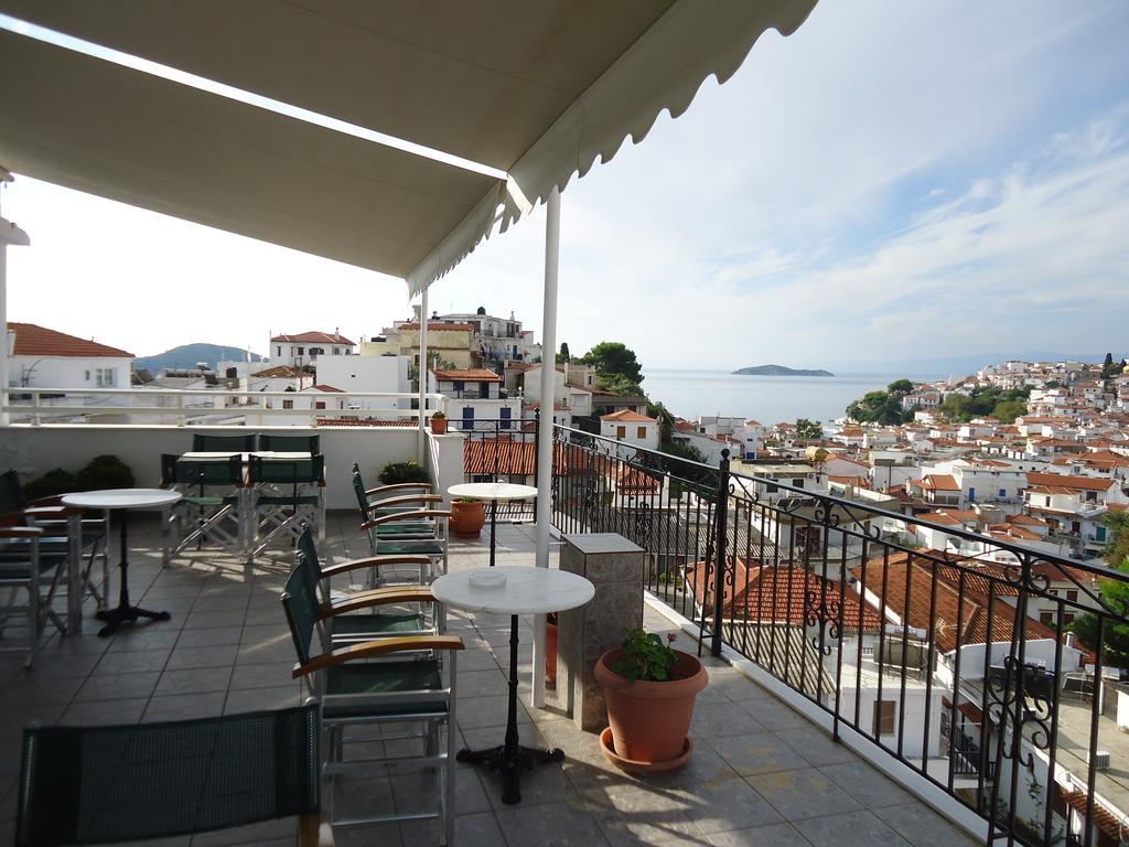 Pension Margarita Skiathos Town Bagian luar foto
