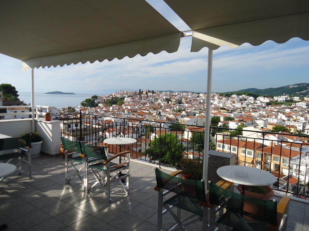 Pension Margarita Skiathos Town Bagian luar foto