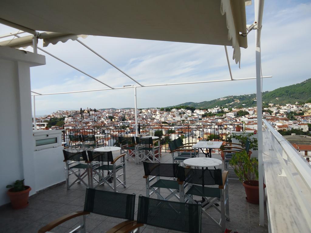 Pension Margarita Skiathos Town Bagian luar foto
