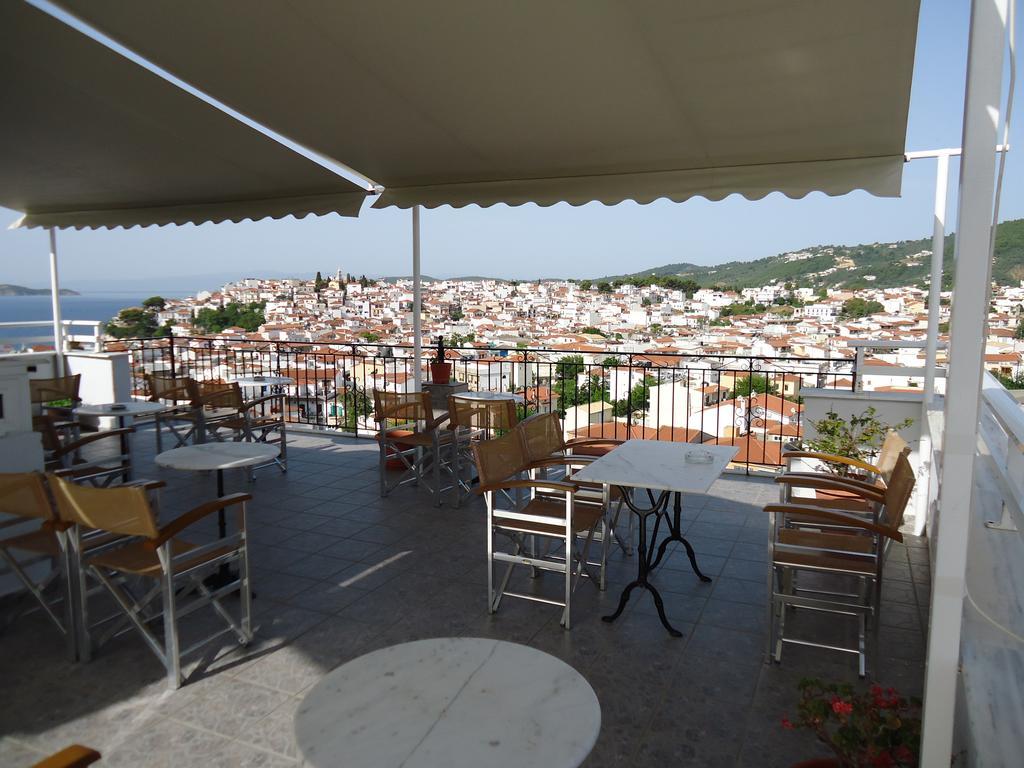 Pension Margarita Skiathos Town Bagian luar foto
