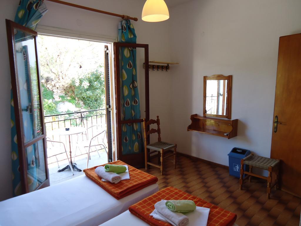 Pension Margarita Skiathos Town Bagian luar foto